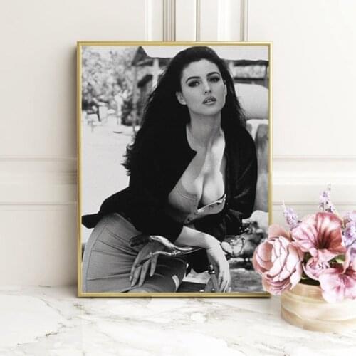 Monica Bellucci Black and White Wall Art Canvas Print Italy Sexy Woman Photography Picture Bedroom Fashion Painting Decoration