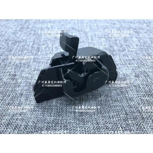 Komatsu PC60-7 excavator fittings front glass rear window lock / anti lock buckle / glass / front window lock