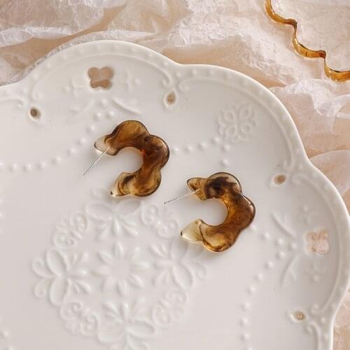 Minar Sweet Brown Color Tortoiseshell Flower Earrings for Women 2020 Korean Clear Acetate Floral Open Hoop Earrings Brincos