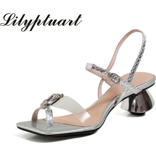 In the summer of 2021, womens new fashion toe-clip sandals are bright, comfortable, non-slip and wear-resistant sandals