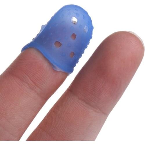 Silicone Thimble Finger Protector Stitching Sewing Needlework Tool Random Colors L4MB