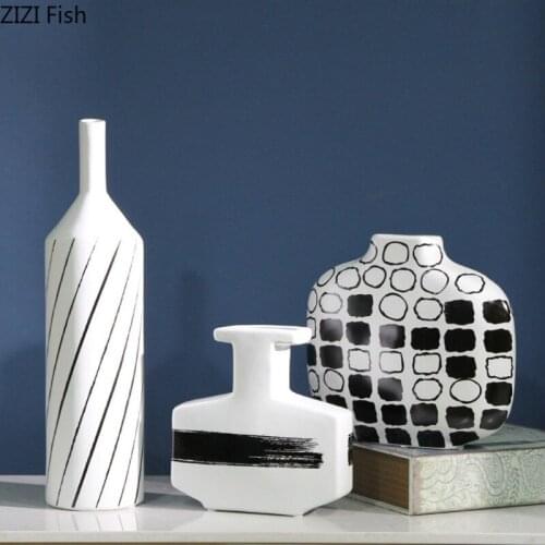 European Simple Black and White Ceramic Vase Flower Arrangement Container Desktop Decoration Abstract Irregular Flower Vase Gift