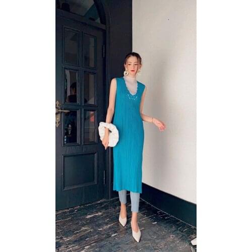 HOT SELLING Miyake fold new style fashion hollow out dress v-neck sleeveless Hem slit dress IN STOCK