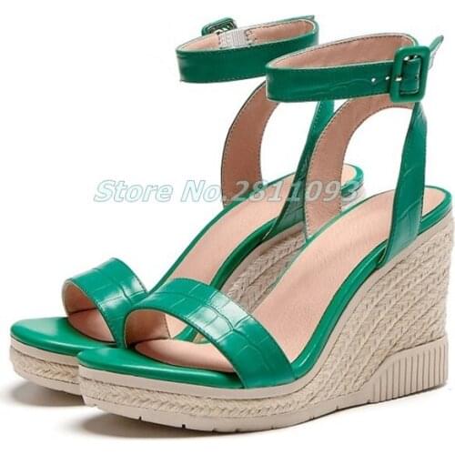 2021 Summer New Arrivals Straw Wedges Sandals Blue Ankle Strap Round Toe Stylish Dress Women Sandals High Heels