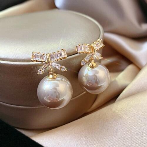 2020 Exquisite Bowknot Pearl Earrings For Women High Quality Cute Stud Earrings Fashion Retro Jewelry