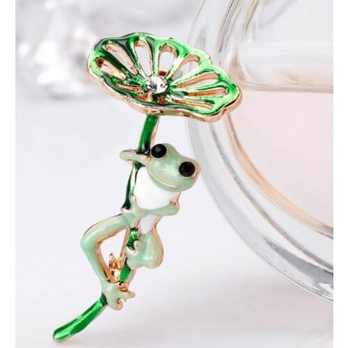 L93F Frog Brooch Green Fashion For Clothing Backpack Pin Creative Corsage Badge Icons