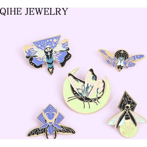 Luminous Enamel Pin Moon Moth Butterfly Fluorescence Insect Brooches Bag Lapel Pin Badge Jewelry Gift for Kids Friends Wholesale