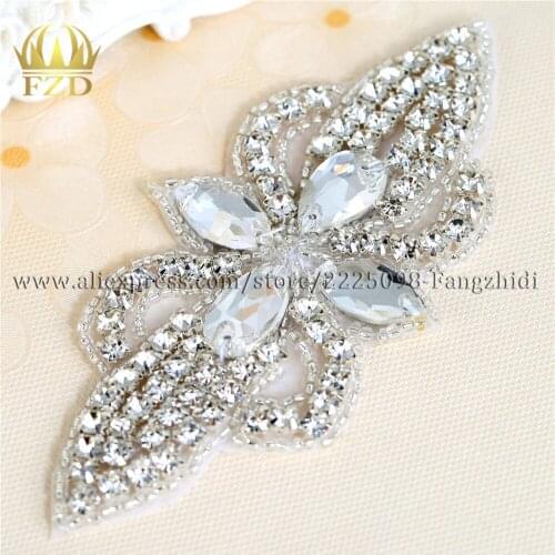 50 pieces) Wholesale Handmade Hot Fix Sew On Beaded Bridal Bowknot Rhinestone Applique Wedding Sash and Belt