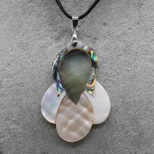 Natural Shell Necklace With Exquisite Flower-Shaped Pendant Leather Cord 2MM Charms For Elegant Women Love Romantic Gift