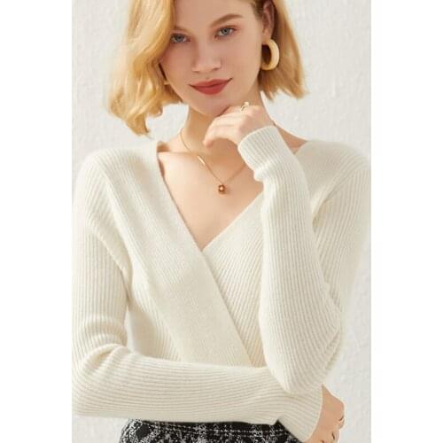 Womens v-neck cashmere sweater long-sleeved top 2021 new wool pullover spring and autumn sexy tight-fitting base sweater