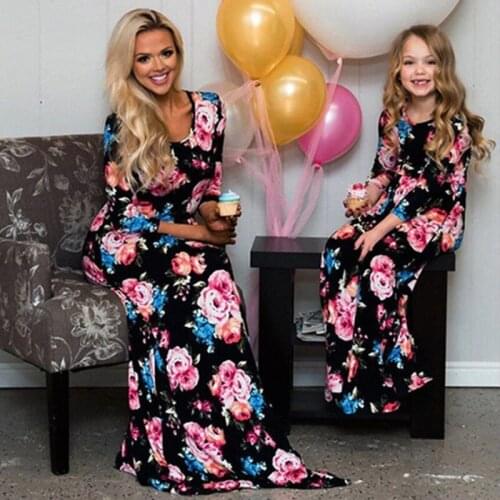 Mother And Daughter Clothes Mommy And Me Long Dress Family Matching Vestidos 2021 Woman Girls Flower Long Sleeve Beach Dresses