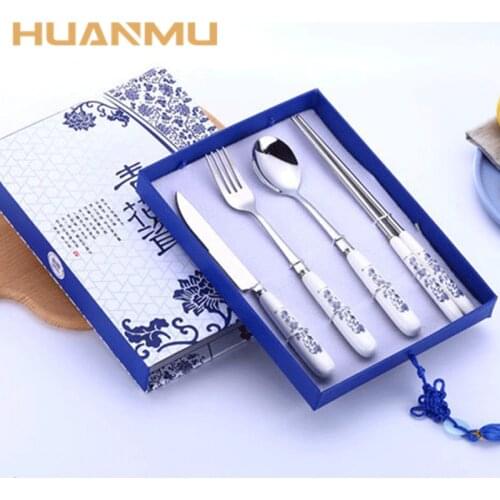 4Pcs/Set Creative Chinese Style Blue and White Porcelain Cutlery Set Tableware Set Knife Fork Spoon Chopsticks for Kitchen