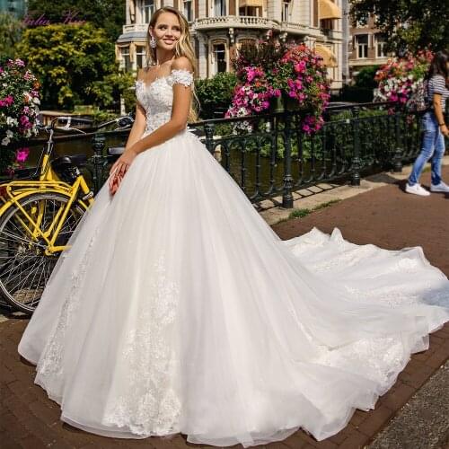 New Style Lustrous Organza Off The Shoulder A-line Wedding Dress Lace Up Beading Crystals Appliques Boat Neck Bride Dress