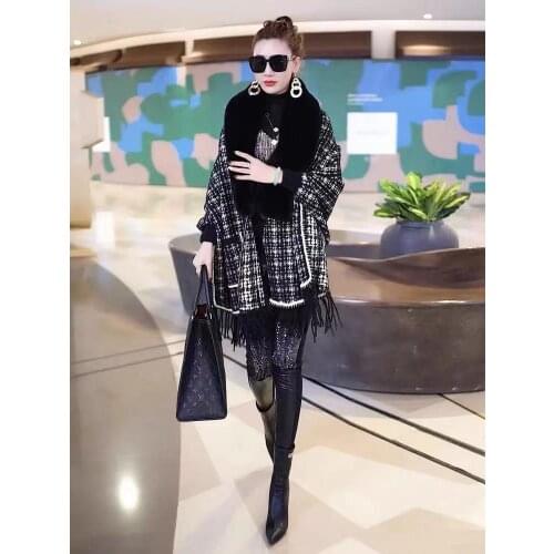 SC364 2019 Winter Batwing Sleeves Cloak Warm Patchwork Black With Grey Poncho Knitted Women Faux Fur Cardigan Coat With Hat