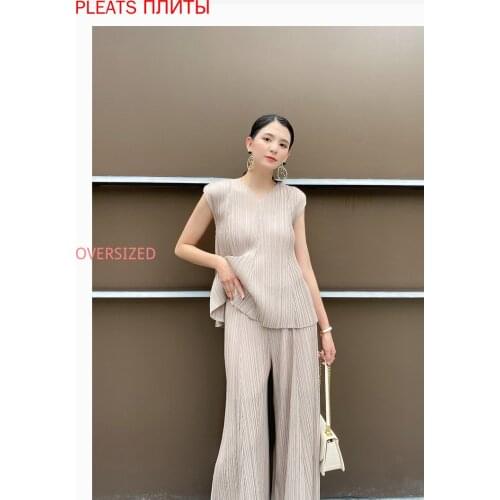 Summer New Miyake Casual Suit Temperament Pants Suit Fashion Sleeveless T-shirt Wide Leg Pants Suit Women PLEATS Trousers Set