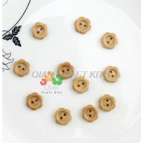 400pcs novelty light brown paint flower natural Wood,two hole Wooden Buttons pendants for DIY 15mm high quality smooth edge