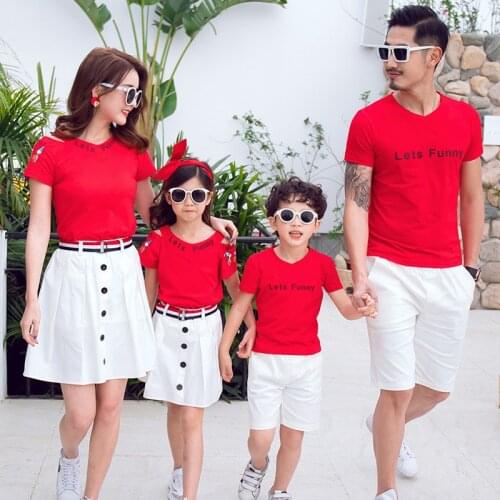 Matching Family Outfits Mommy and Me Clothes Dress Summer Beach Dress Casual T-Shirt Mother Daughter Son Dad top pants Clothes