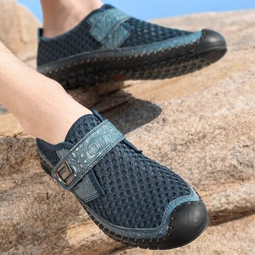 Hiking Shoes MoYinG China