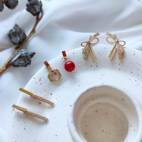 Stud Earrings for Women Fashion Simple Zircon Earrings Geometric Asymmetric Bow Earrings Jewelry Accessories Wholesale