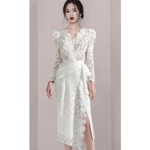 Runway Fashion Spring Women Lace Dress 2021 Vintage Elegant Sexy V-Neck Puff Sleeve Ruffles Bodycon Split White Party Dress