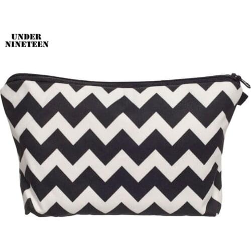 Under Nineteen 2019 New Stripe Travel Make Up Bag Big Size Cosmetic Bag Organizer Neceser Toiletry Wash Bath Storage Pouch Gifts