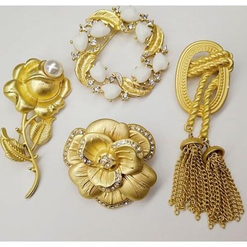 YDGY retro Oriental gold leaf mountain Camellia set with gem lady Brooch