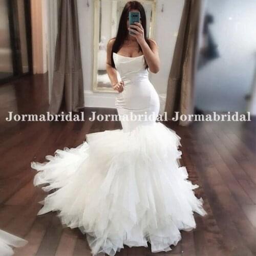 2021 Tiered Mermaid Wedding Dress White Tulle Sweep Train Sexy Women Strapless Vestidos De Novia Bridal Dresses Formal Gowns