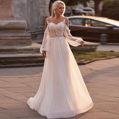Gorgeous Wedding Dress with Long Sleeves See Through Neckline Appliques Lace Tulle Beach Wedding Dress robes de soirée