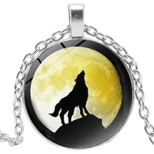 New Jewelry Statement Necklace Howling Wolf Creative Time Glass Convex Round Pendant Necklace Childrens Gift