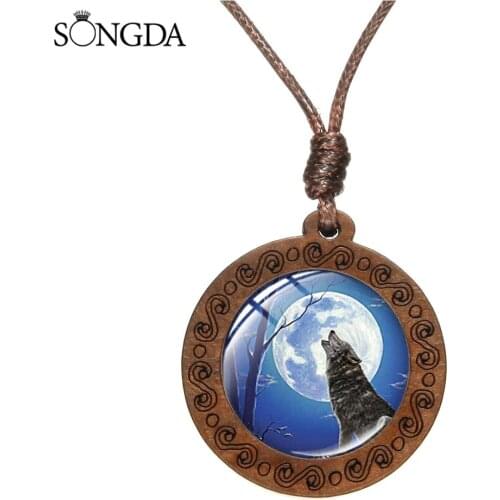 Fashion Under the Full Moon Howling Wolf Necklace Hand Craft Glass Photo Gem Wood Pendant Necklace Unisex Jewelry Gift