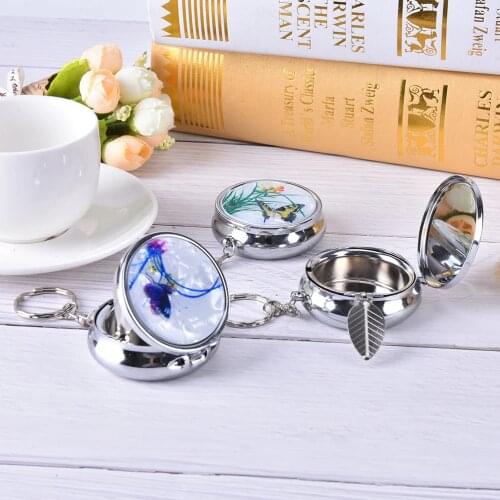 New Creative Fashion Round Cigarette Keychain Portable Ashtrays Stainless Steel Pocket Ashtray Random