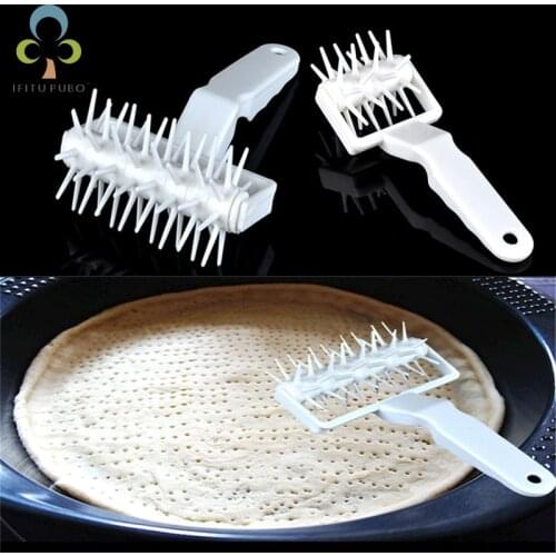1PC DIY Plastic Pizza Cookies Dough Roller Pastry Pie Needle Wheels Cutter Sewing Machine Bread Hole Punch Baking Tools ZXH