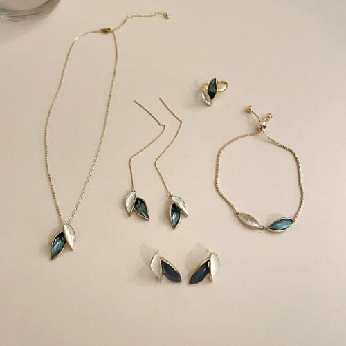 2021 Korean Metal Trendy Earring Summer Fresh Lovely Sweet Grey Leaf Dangle Earrings For Women Fashion Jewelry Gifts New Arrival