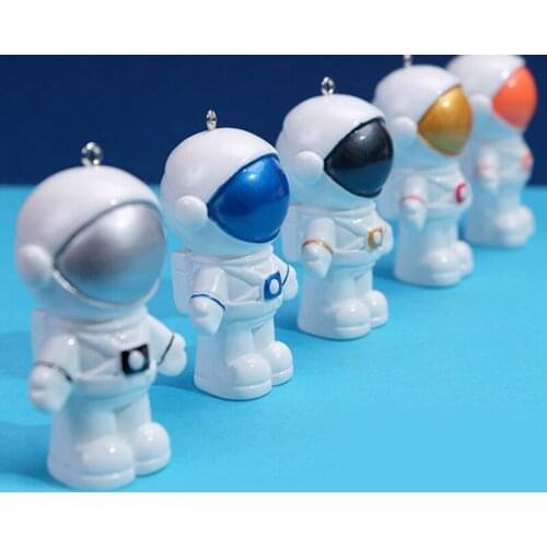 White Resin Astronaut Spaceman Keychain Universe Planet Key Chain Pendant Key Ring Gift Birthday Present