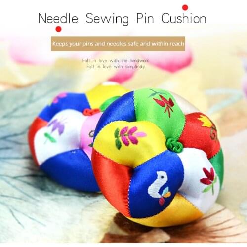 Random Color Sewing Needle Pin Cushion Holder Sewing Kit Pincushions Needlework DIY Craft Sewing Tools Pure handmade embroidery