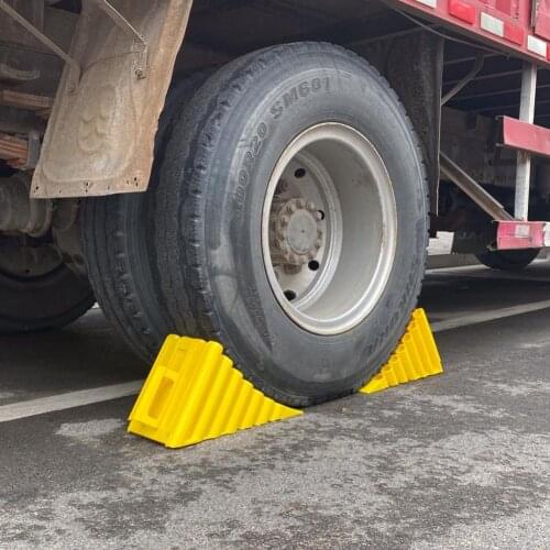 39x16x18cm Portable Wheel Chock Heavy Duty Plastic Wheel Chock Stoppers For Car Trailer Truck RV