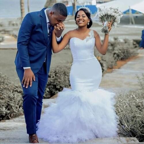 Retro Cap Sleeves Mermaid Wedding Dress With Tiered Ruffules Tulle Sweep Train Delicate Rhinestones White Bridal Dresses