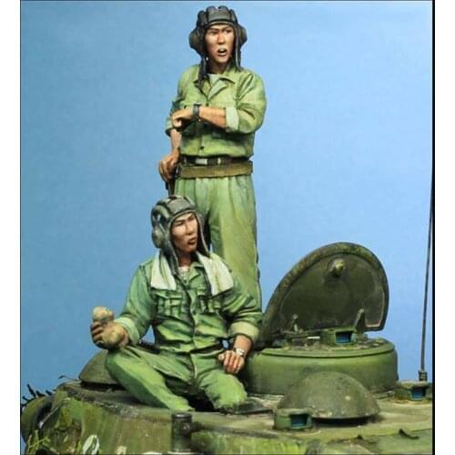 1/35 Resin Model Building Kit Figure 2 tankers