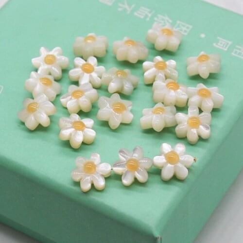 100pcs/lot 10mm Natural Daisy Sunflower Mother of Pearl shell for DIY Jewelry 6 Petals Flower Cut MOP Pearl shell for Brooch