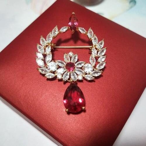 Vintage Wreath Hanging White Blue Red Yellow Black Crystal Teardrop Brooches Pins for Women Jewelry Luxury Zircon Brooch Broche