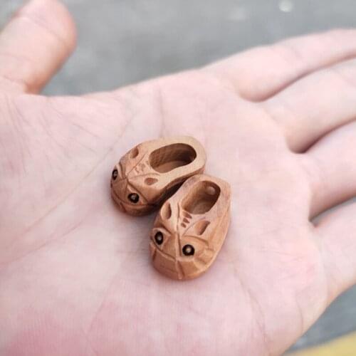 Wooden shoes tiger head shape carving diy jewelry accessories wooden crafts (A1171)