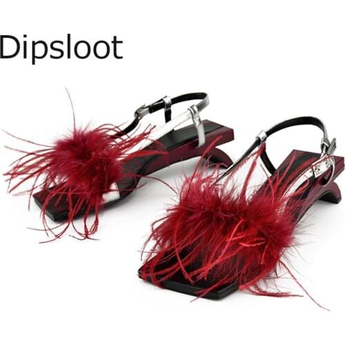 2018 Women Summer Turkey Feather Personal Arc Med Heels Sandals Abnormal Heel Ankle Strap Buckle Ladies Street Sandalias Shoes