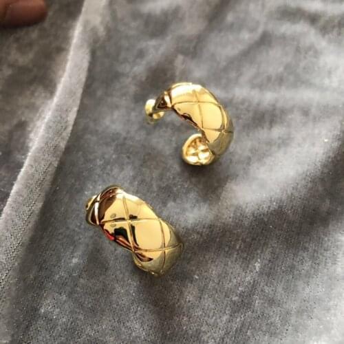 WTLTC Open Wide Textured Hoop Earrings for Women Chunky C Shaped Circle Earrings Statement Round Earrings Geometric Jewelry