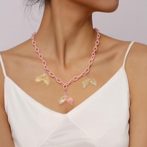 Trendy Ladies Transparent Resin Fishtail Pendants Necklaces For Women Girls Fashion Pink Acrylic Link Chain Necklace Jewelry