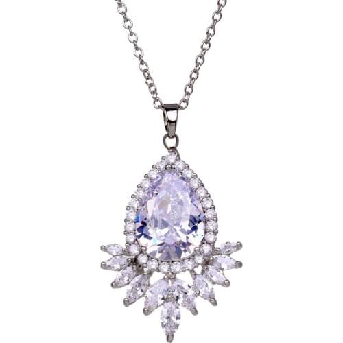 Bettyue Fashion Water Drop Zircon Pendant Chain Necklaces Sparkling Tear Drop Zirconia Crystal Wedding Jewelry For Women