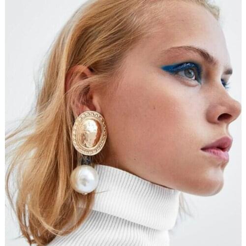 Pearl metal earrings of 2020, colorful and charming Bohemian geometric circular hanging hanging earrings, womens jewelry