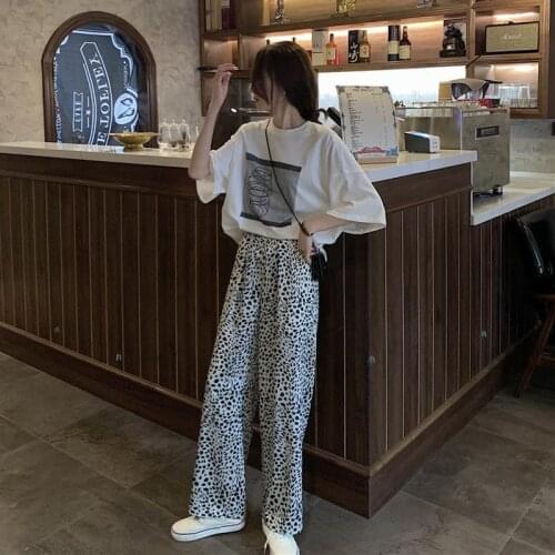 Womens Suit] Spring and Summer Plus Size Fashion Loose Print Short-sleeved T-shirt + Leopard Print Casual Wide-leg Trousers