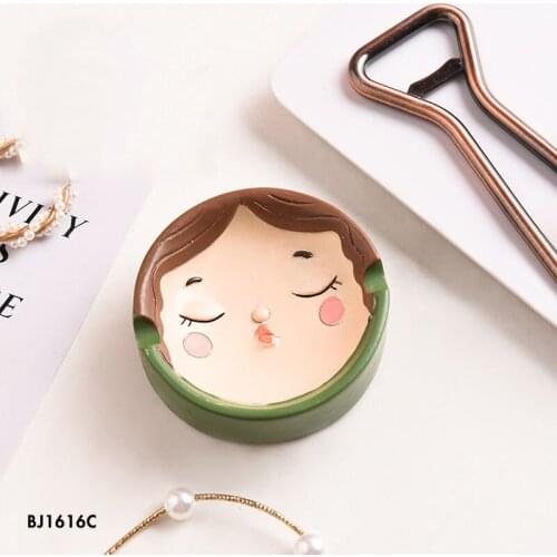 Cute Resin Ashtray Home Party Bar Decoration Ash Holder for Gift Cigarette Smoking Accessory Home Ashtray Smoke Tray Girlfriends