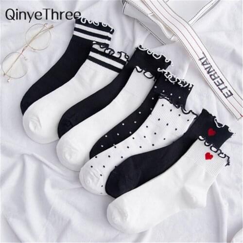 1 Pair Womens Autumn Winter Striped Love Heart Cotton Cute Dots Casual Breathable White Black Fashion Ladylike Crimping Socks