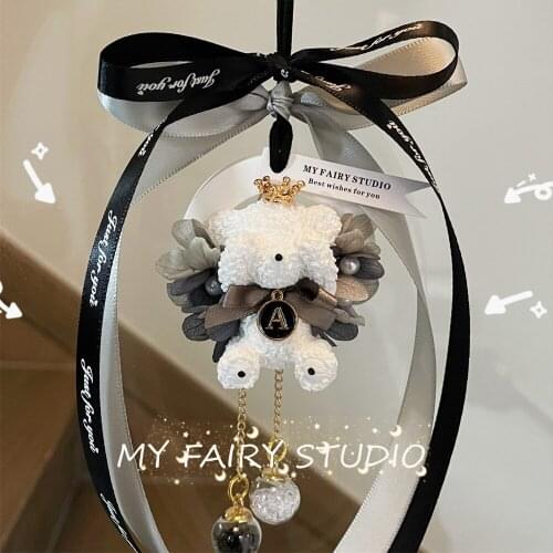 Car pendants in-car gypsum aromatherapy car perfume bear diffused incense stone immortal flower ornaments with hand gifts
